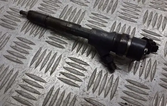 Toyota Yaris Fuel injectors set 2367033010