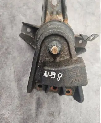 Hyundai i10 Engine mount bracket 21810B4000 2010B4077