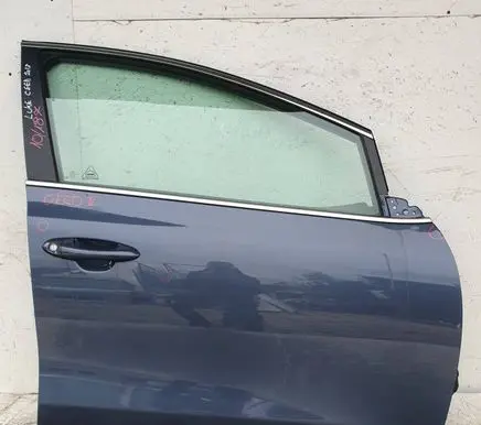 KIA Ceed Front door