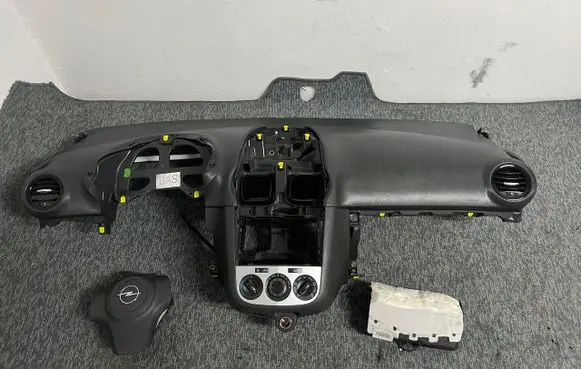 Opel Corsa D Dashboard 