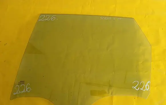 Renault Scenic II - Grand scenic II Rear door window glass