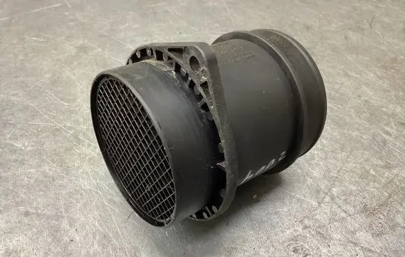 Volvo V70 Mass air flow meter 0280218088 8670115