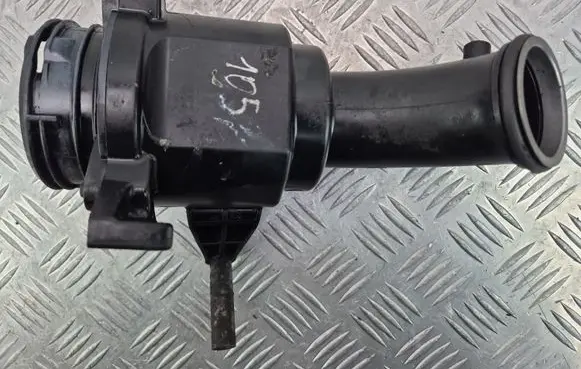 Mercedes-Benz CLS C219 Air intake hose/pipe A6421400687 4010202B