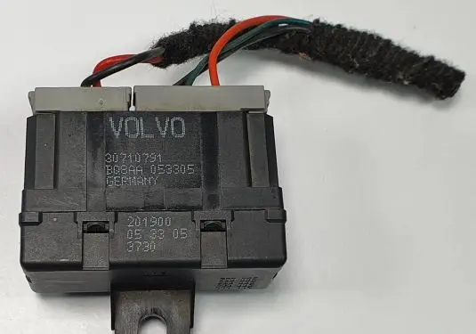 Volvo V50 Seat heating relay 30710791