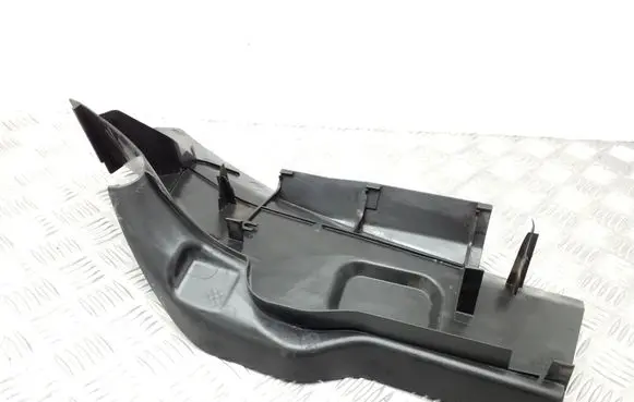 Volkswagen PASSAT B8 Other engine bay part 3G2815159