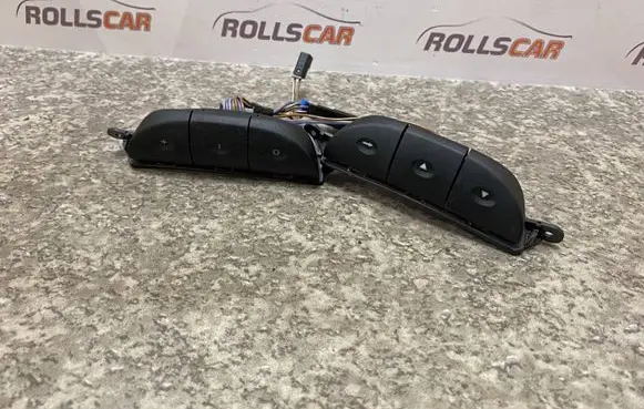 Opel Zafira A Steering wheel buttons/switches 90561159