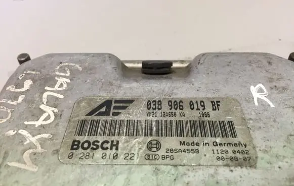 Ford Galaxy Engine control unit/module 038906019BF 0281010221