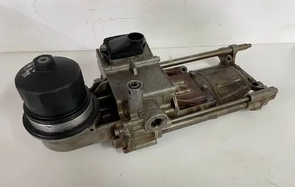 BMW 6 E63 E64 Oil pump 7508643