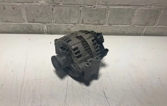 BMW 5 E60 E61 Generator/alternator 7557789