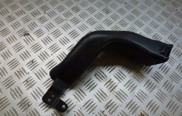 Jeep Wrangler Intercooler air guide/duct channel 68290347AB