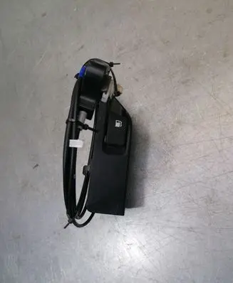 Toyota Auris 150 Fuel tank opening switch 
