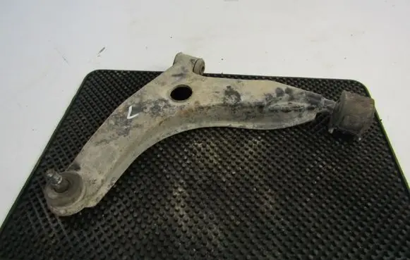 Volvo S40, V40 Front lower control arm/wishbone 