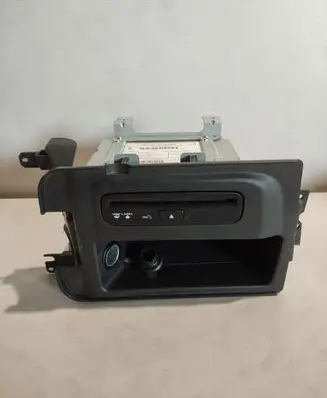 Jeep Grand Cherokee CD/DVD changer P05091245AE 28046