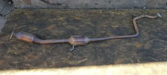 Toyota Yaris Middle muffler/silencer 30M08
