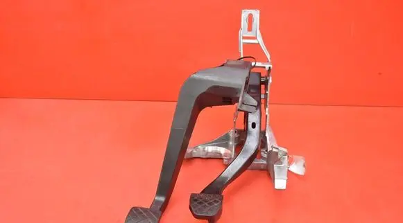Audi A4 S4 B7 8E 8H Accelerator throttle pedal 8E1721117A