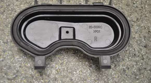 Audi A3 S3 8L Headlight/headlamp dust cover 205039C