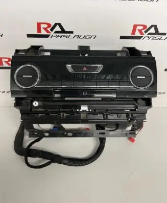 Maserati Ghibli Radio/CD/DVD/GPS head unit 6700190540 089500000101