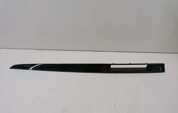 Mazda 3 I Dashboard glove box trim B32H55256