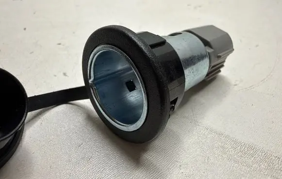 Chevrolet Corvette C8 12 V Socket (rear) VC23207A