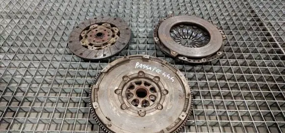 Volkswagen PASSAT CC Clutch set kit 06J105266H