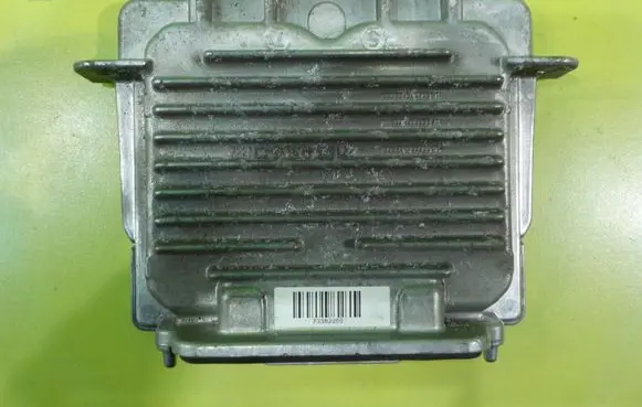 Ford Kuga II LED ballast control module 89089352