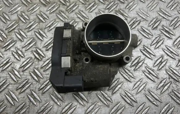 BMW 6 F06 Gran coupe Throttle valve 7555944