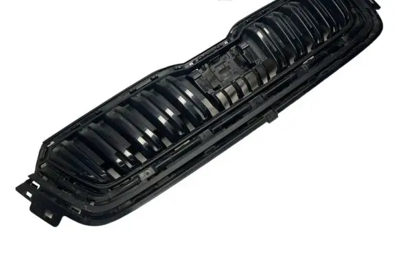 Skoda Kamiq Front bumper upper radiator grill 658853653A