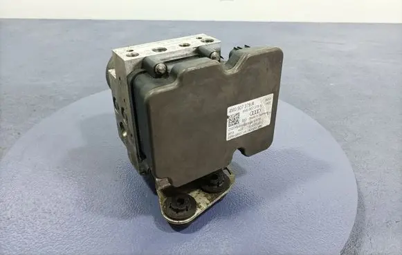 Audi Q7 4M ABS Pump 4M0614517AD