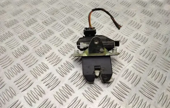 Skoda Fabia Mk2 (5J) Tailgate/trunk/boot lock/catch/latch 5J0827501B