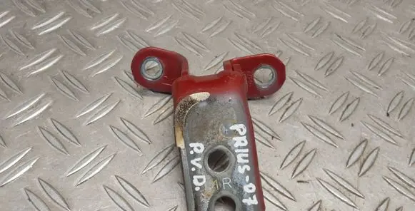 Toyota Prius (XW20) Front door upper hinge 