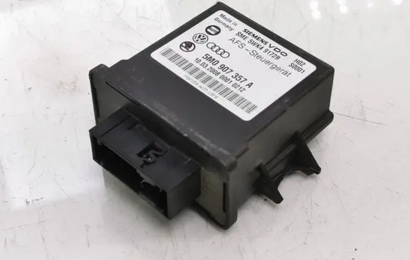 Volkswagen Touran I Light module LCM 5M0907357A