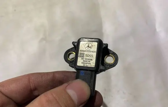 Mercedes-Benz R W251 Air pressure sensor a0041538428 0041538428