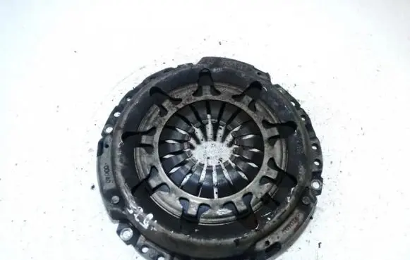 Toyota Yaris Pressure plate 312100d040