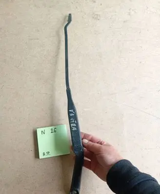 Opel Vectra C Front wiper blade arm 265954455