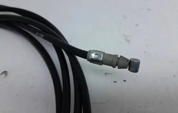 SsangYong Rexton I Fuel cap flap release cable