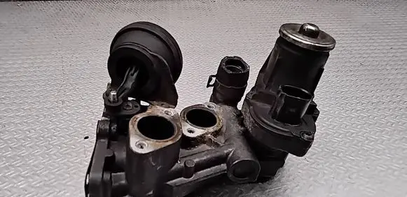 Volkswagen PASSAT B7 EGR valve 0280751016