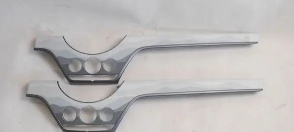 Dashboard glove box trim