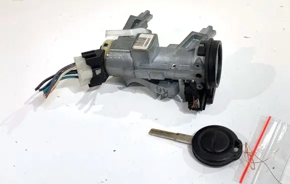 Mitsubishi Colt Ignition lock MR587813