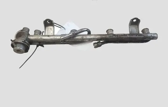 Audi A4 S4 B5 8D Fuel main line pipe 058133681