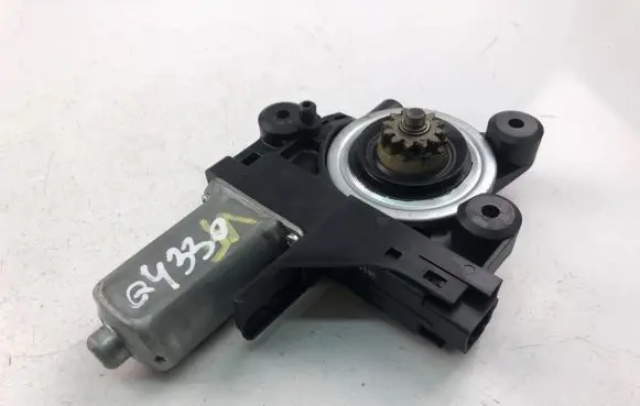 Volvo XC70 Front door window regulator motor 970713
