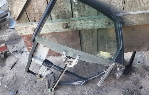 Audi A4 S4 B5 8D Rear window lifting mechanism without motor 