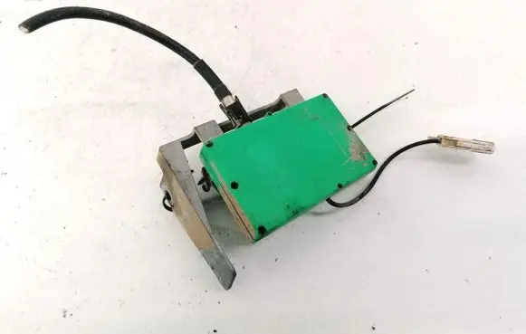 Volvo V70 Antenna control unit 30679286 13003500