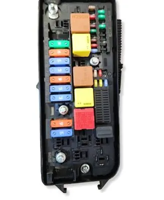 Opel Vectra C Fuse module 519175509 13241892 00121566