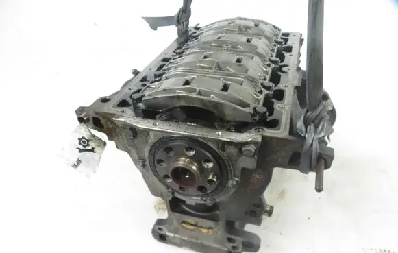 BMW 3 E46 Engine block 2246595