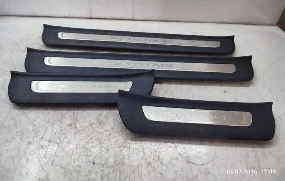 KIA Sportage sill trim set (inner) 85874F1500 85878F1500