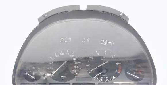 BMW 5 E39 Speedometer (instrument cluster) 8372354 62118372354 110008735021