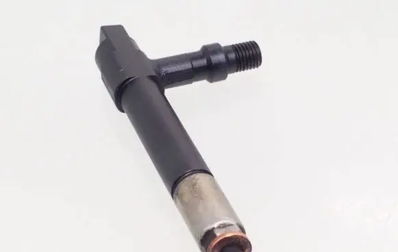 Mazda Premacy Fuel injector D73908D