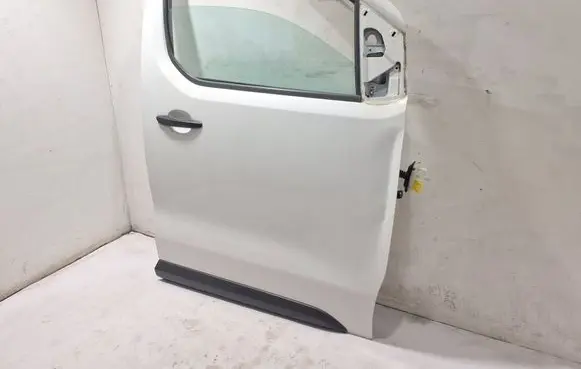 Peugeot Expert Front door 9811893580