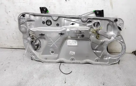 Volkswagen Polo Front door manual window regulator 6Q3837755A
