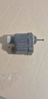 Saab 900 Headlight level adjustment motor 12H52 3008965